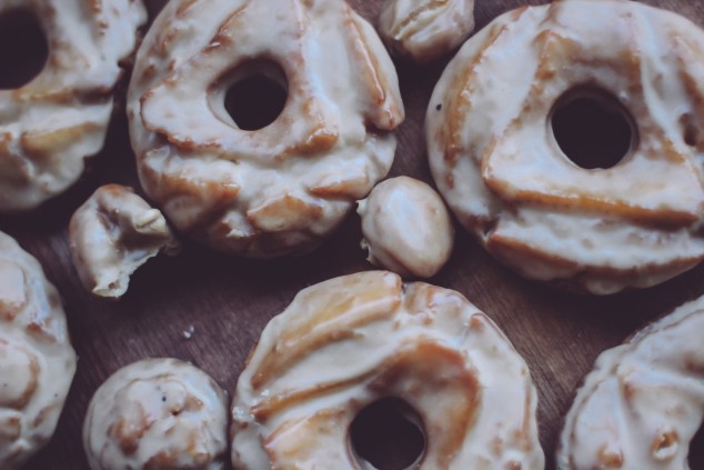 Old Fashioned Glazed Doughnuts (9 of 12)