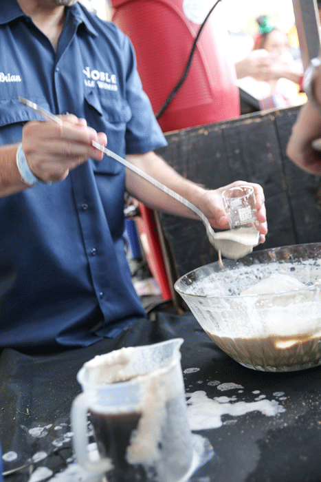 Brew-Ho-Ho-2015-GIF-17