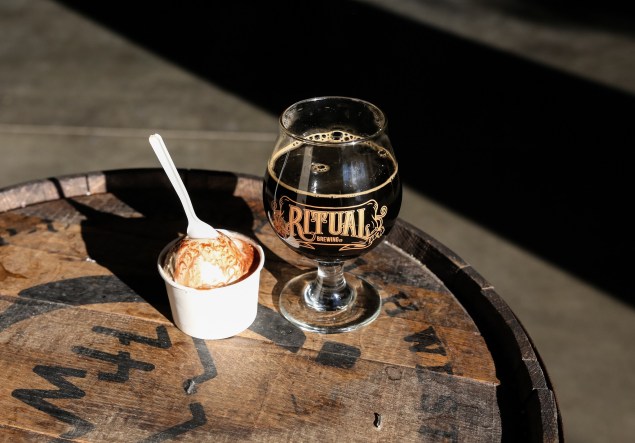 23620828826_7af0900395_k